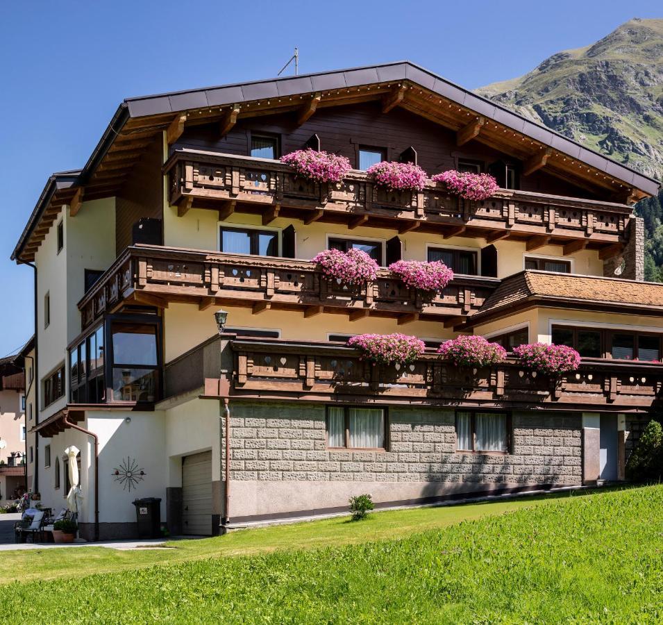 Haus Elisabeth Ξενοδοχείο Sankt Leonhard im Pitztal Εξωτερικό φωτογραφία